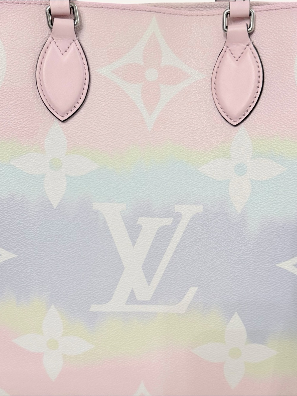 Louis Vuitton Onthego GM By The Pool Pink Blue Pastel Monogram Tote - Picture 5 of 14